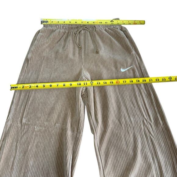 Nike Track Suit Women's Velour Beige Sz Small Athleisure Activewear Blokecore - Picture 11 of 16